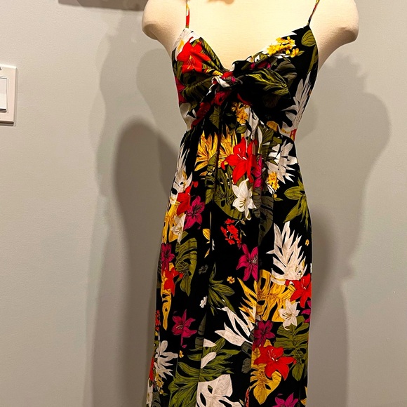 Floral Dress - Picture 2 of 5